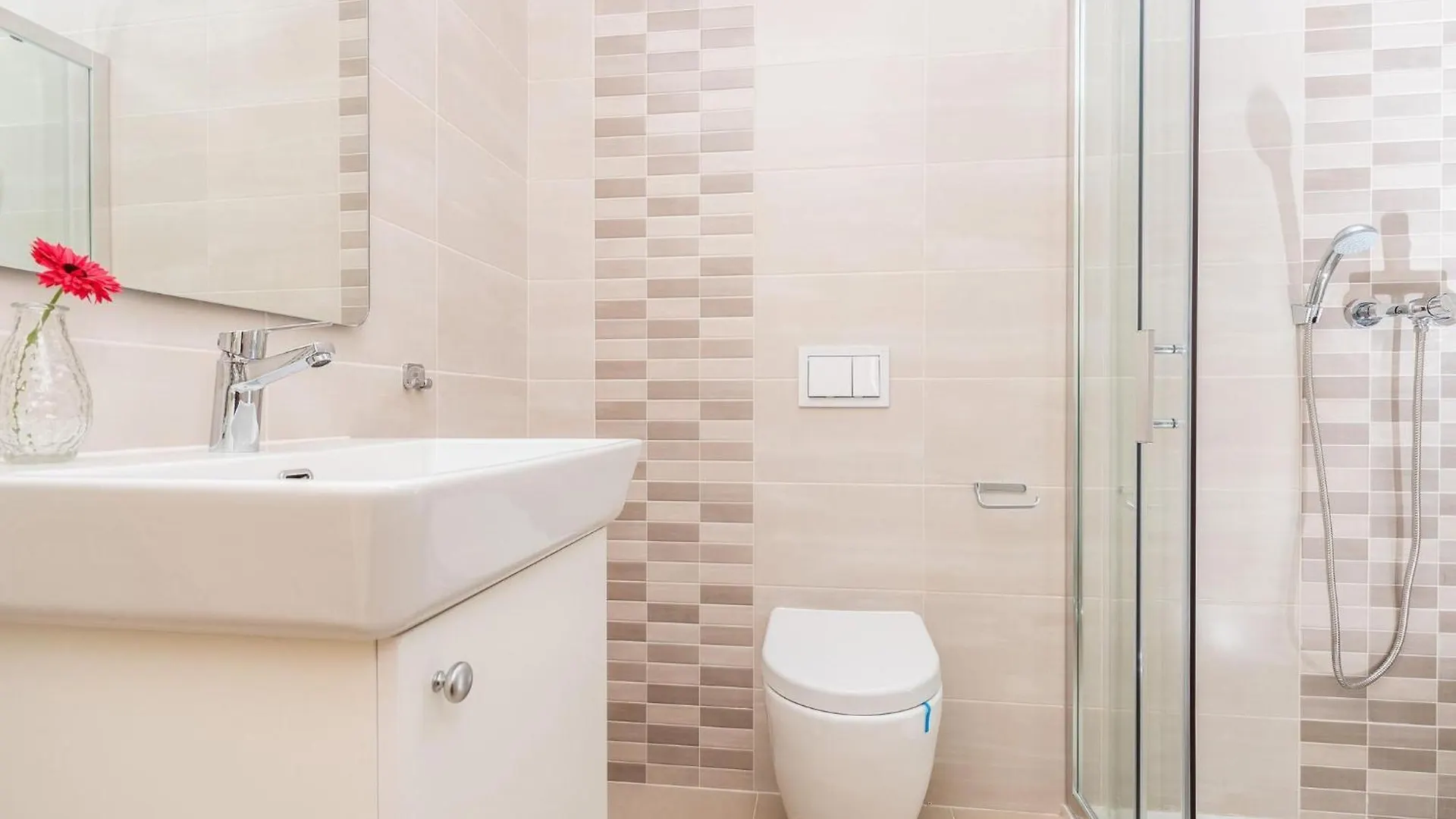 Comfort Villa With Swimming Pool And Terrace Sukosan