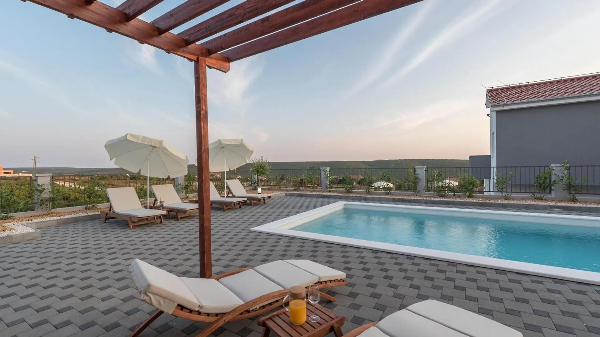 Comfort Villa With Swimming Pool And Terrace Sukosan