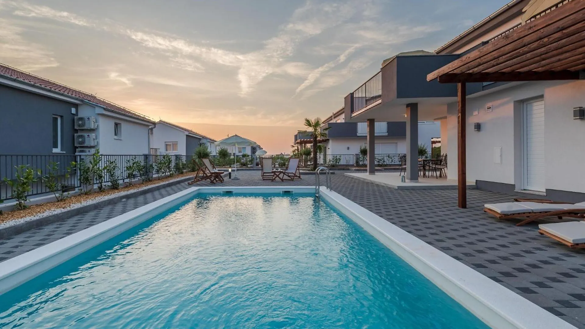 Comfort Villa With Swimming Pool And Terrace Sukosan 0*,