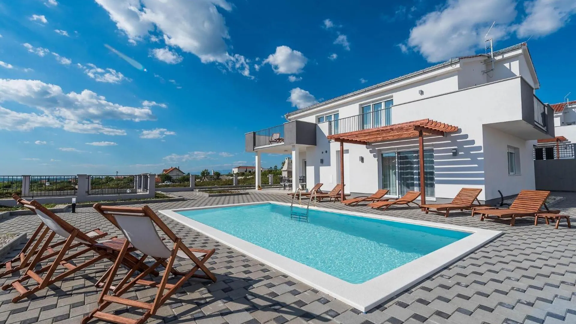 Comfort Villa With Swimming Pool And Terrace Sukosan
